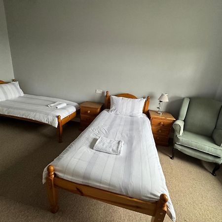 The Elms Guest House Bristol Filton Buitenkant foto
