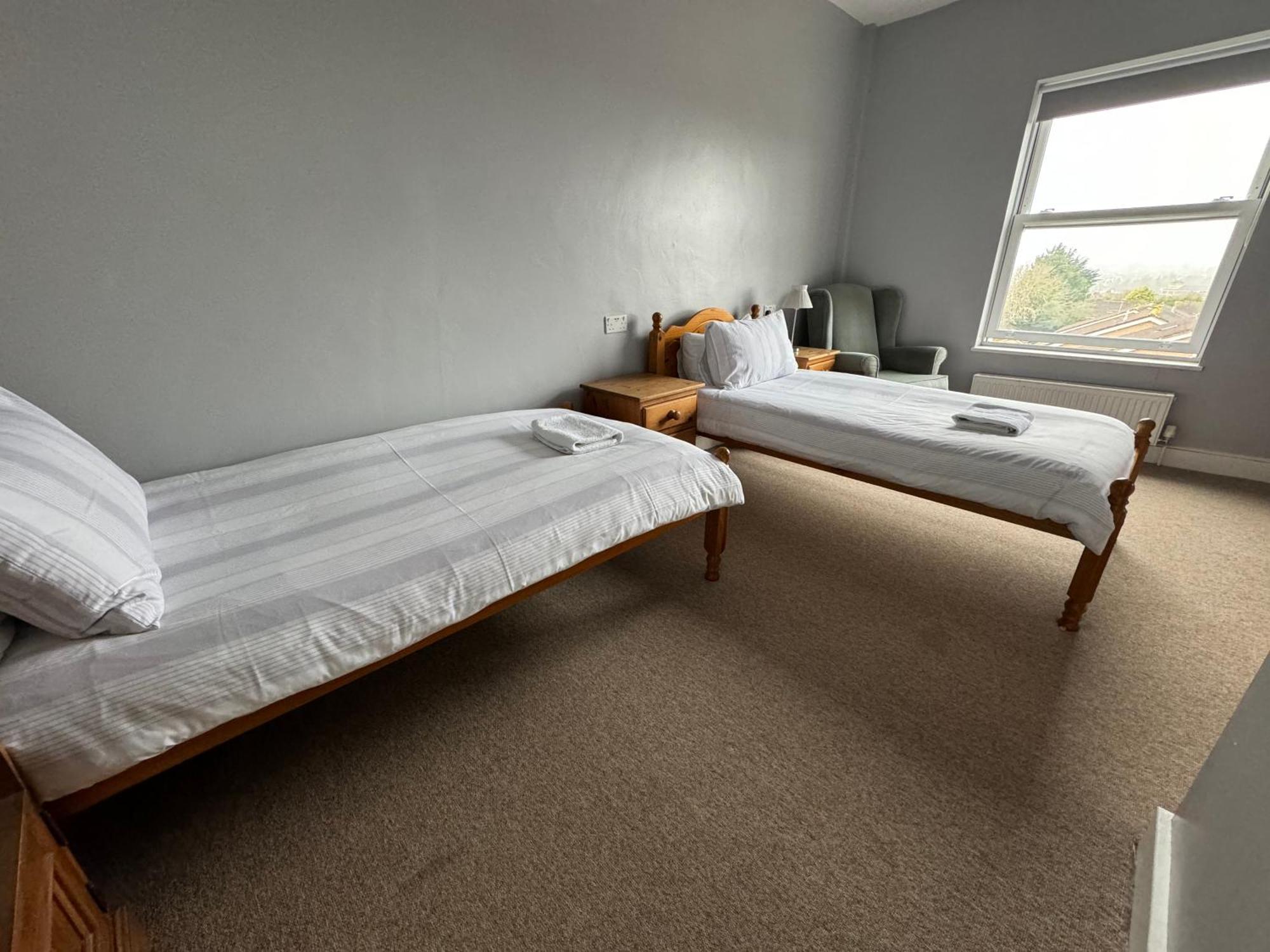 The Elms Guest House Bristol Filton Buitenkant foto