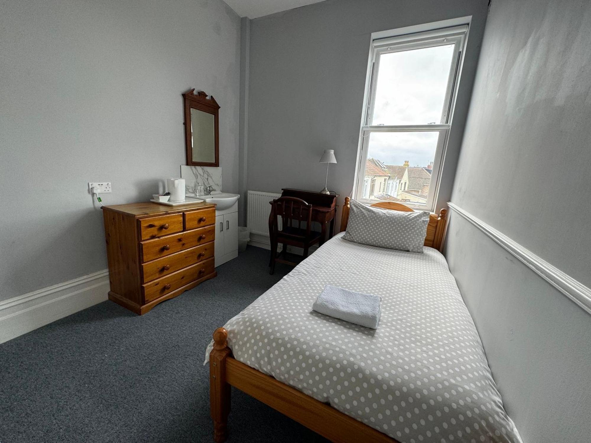 The Elms Guest House Bristol Filton Buitenkant foto
