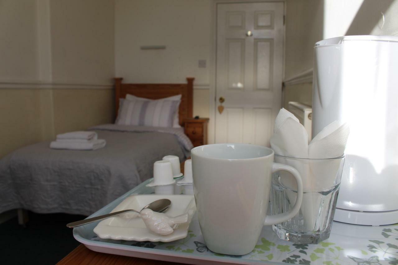 The Elms Guest House Bristol Filton Buitenkant foto