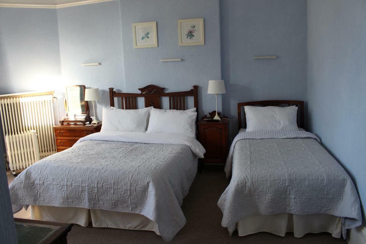 The Elms Guest House Bristol Filton Buitenkant foto