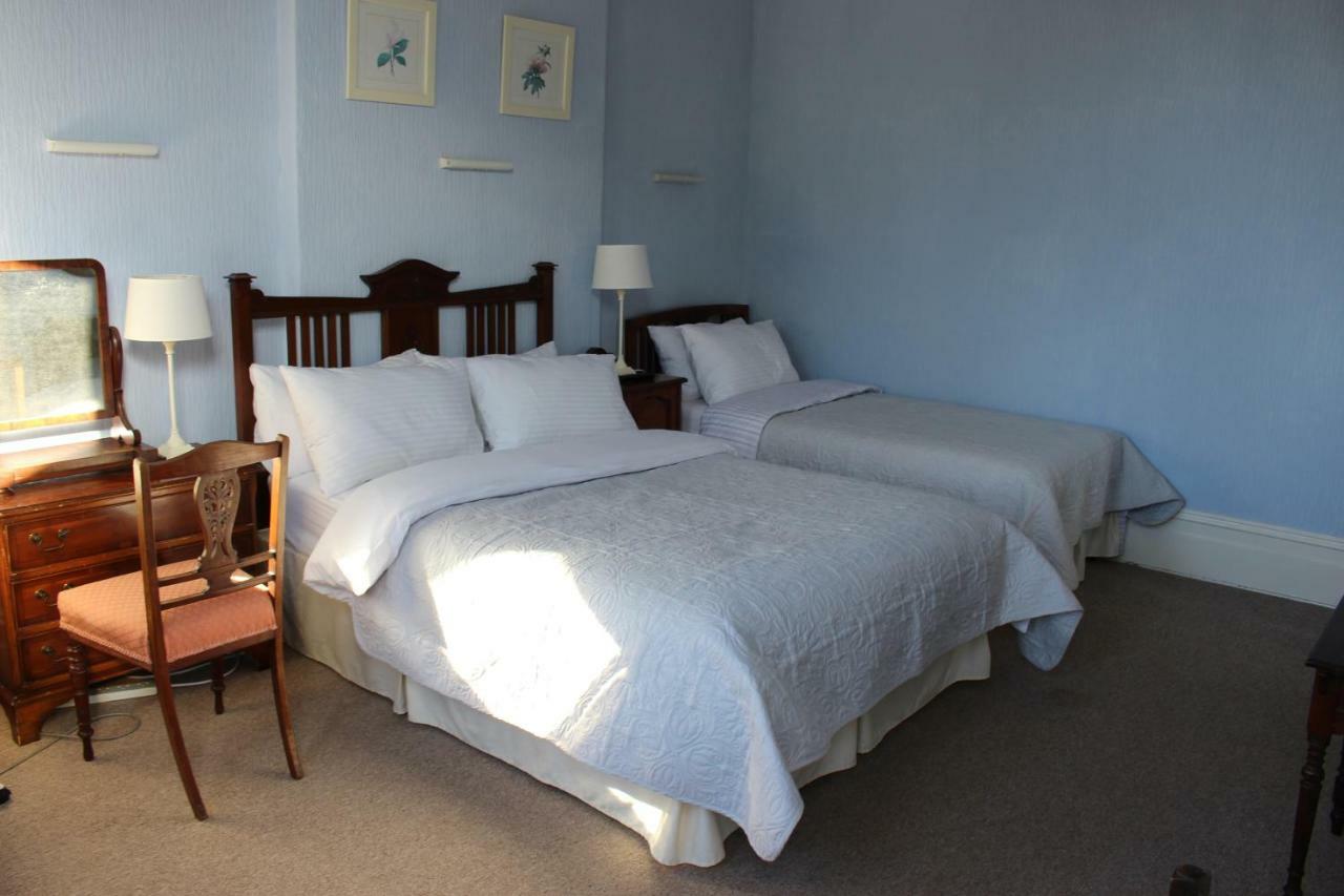 The Elms Guest House Bristol Filton Buitenkant foto